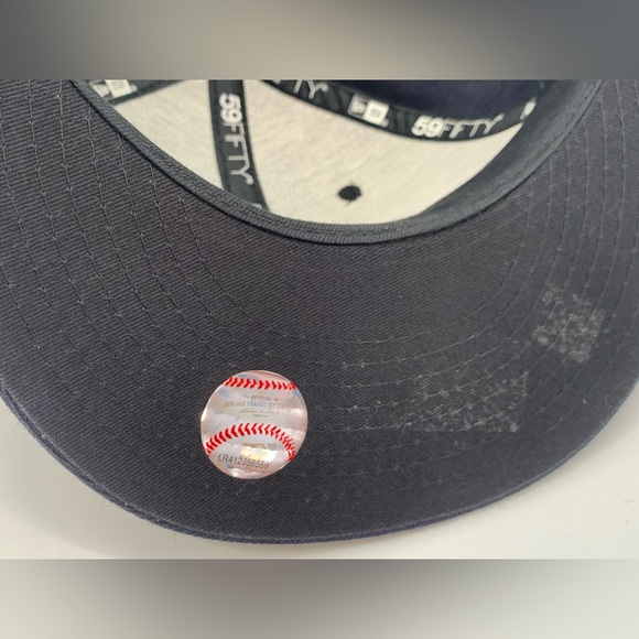 New Era Boston Red Sox Navy Blue & Red World Series Baseball Cap Size 7 (55.8cm) - Picture 4 of 7